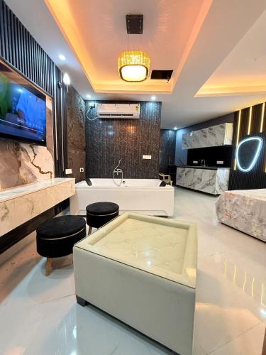 Greater Noida Apartment | The Luxury Heaven