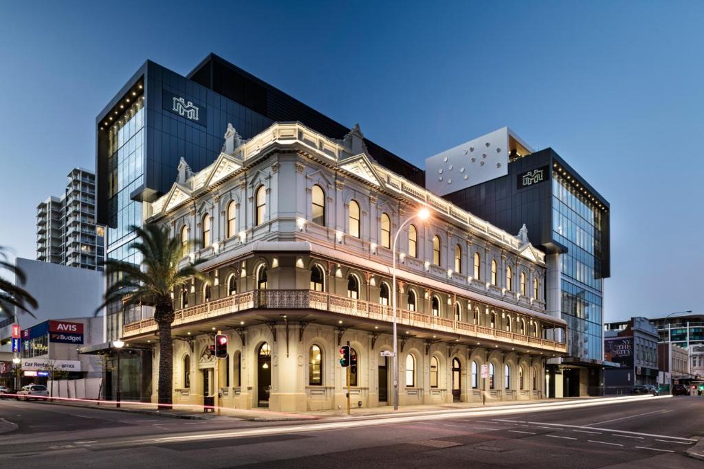 Perth Central Business District Hotel | The Melbourne Hotel