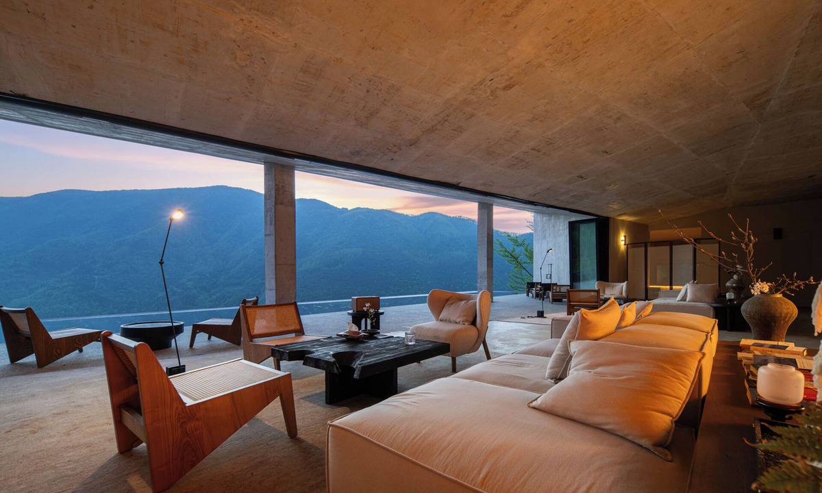 Nonghui Hotel | The Mountain Route