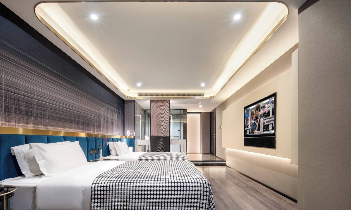Yuzhong Hotel | The Move River View Hotel