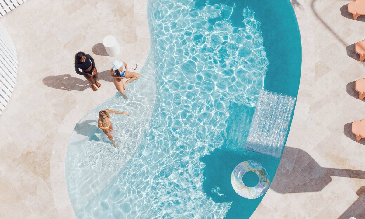 Palm Beach Hotel | The Mysa Motel