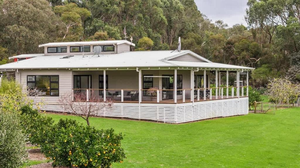Margaret River House | The Orchard - Refined Living and Natural Serenity