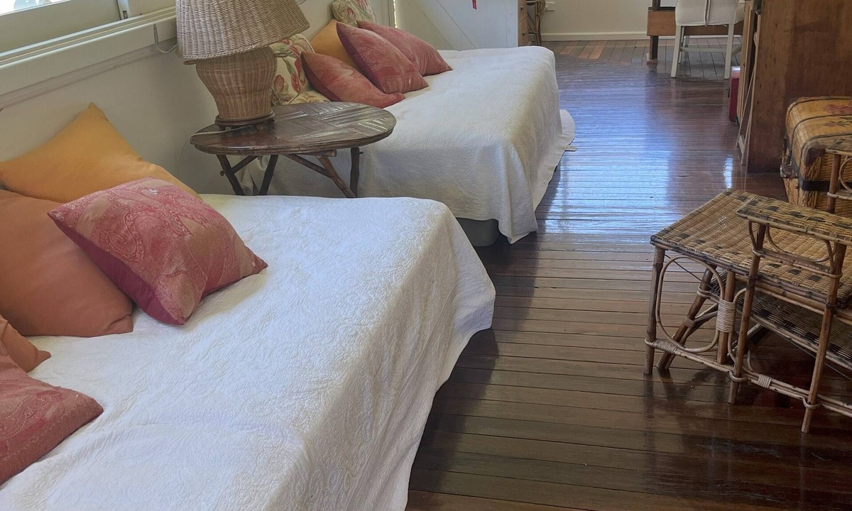 Patonga Cottage | The Oval Cottage Patongan