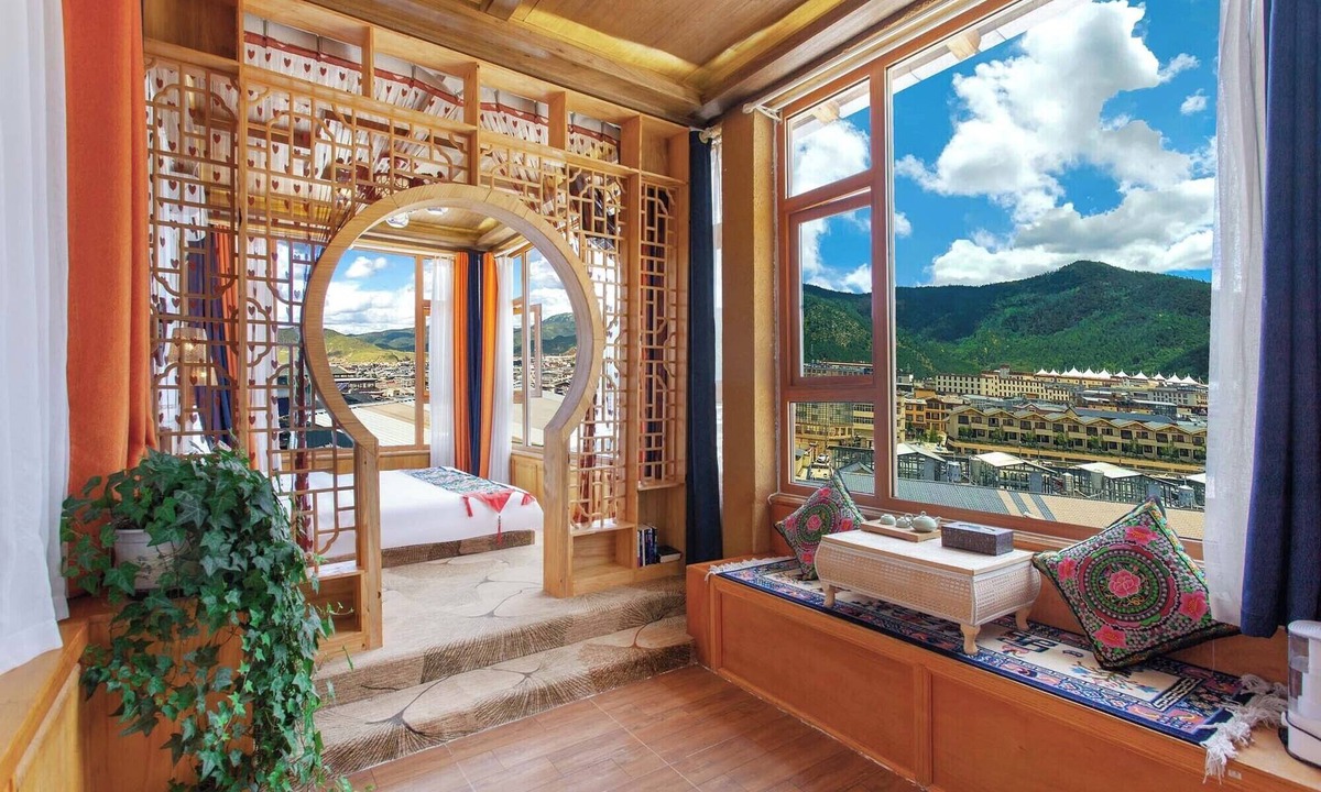 Shangri-La Bed & Breakfast | The Peak Living
