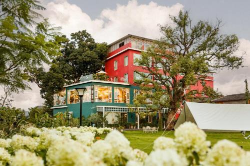 Yanshan District House | The Red Roof Monet Garden Resort - Pool & Family Fun - Where Karsts Meet a Playful Water Garden - By the way to Yangshuo - Complimentary Airport Pick-up for 2 Nights & Tailor-Made Tours