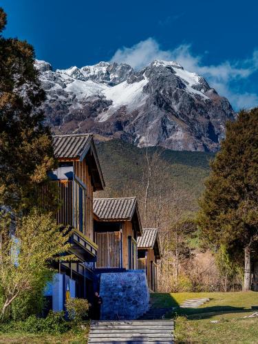 Yulong Hotel | The Rock Hotel