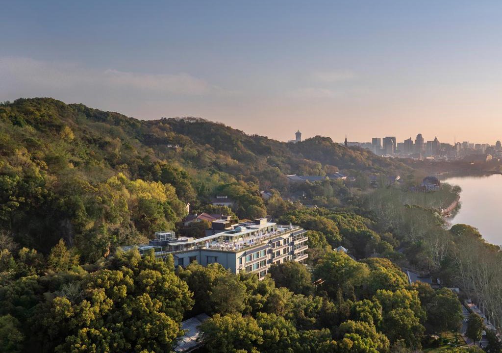 Xihu Hotel | The Silk Lakehouse, Shangri-La Hangzhou