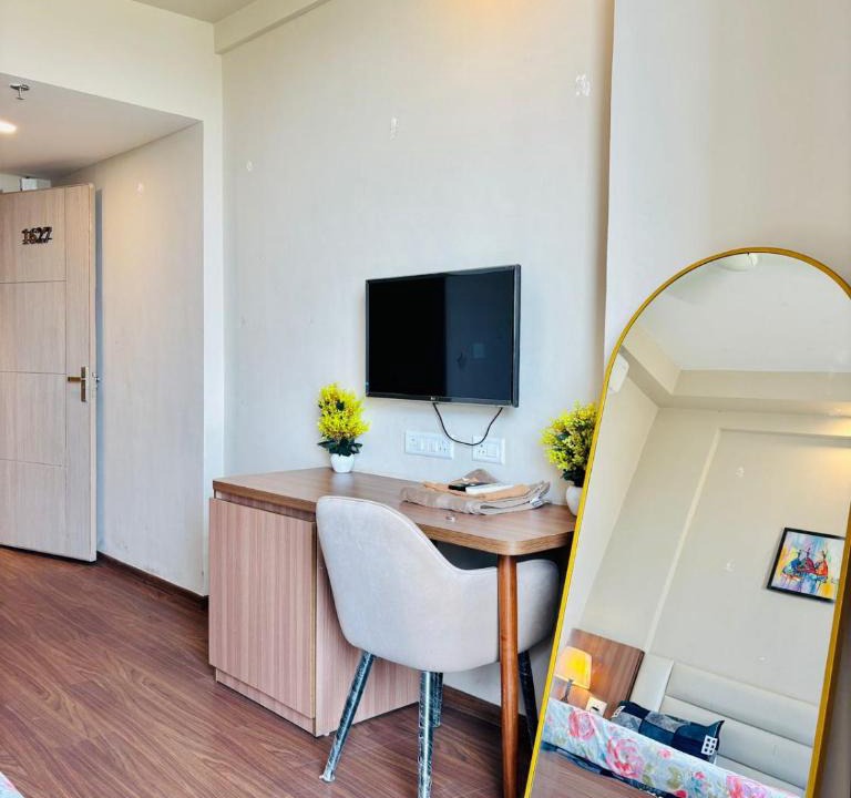 Greater Noida Bed & Breakfast | The Sky Cabin