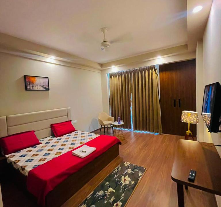 Greater Noida Bed & Breakfast | The Sky Cabin