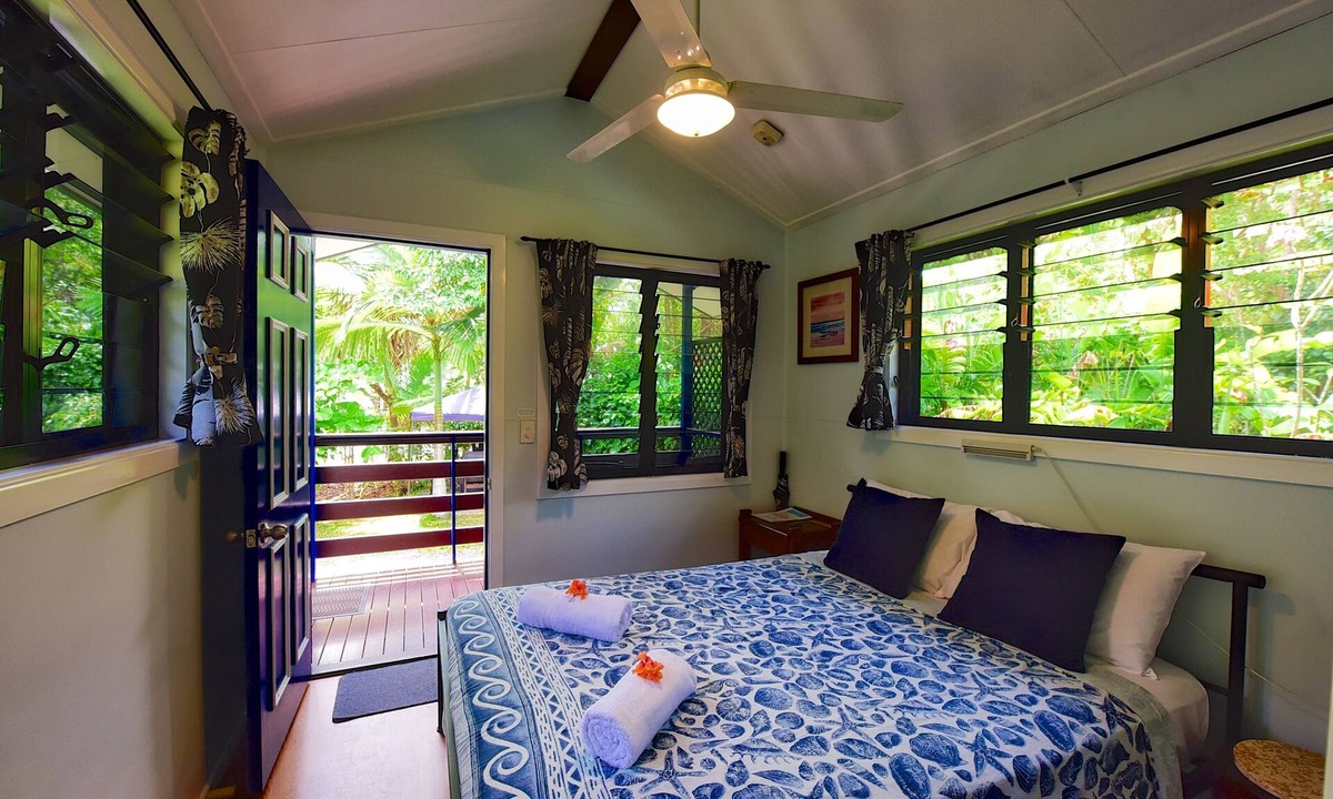 Thornton Beach Hotel | Thornton Beach Bungalows