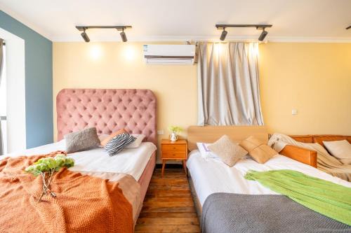 Huaihai Road Commercial Area Apartment | TianYa