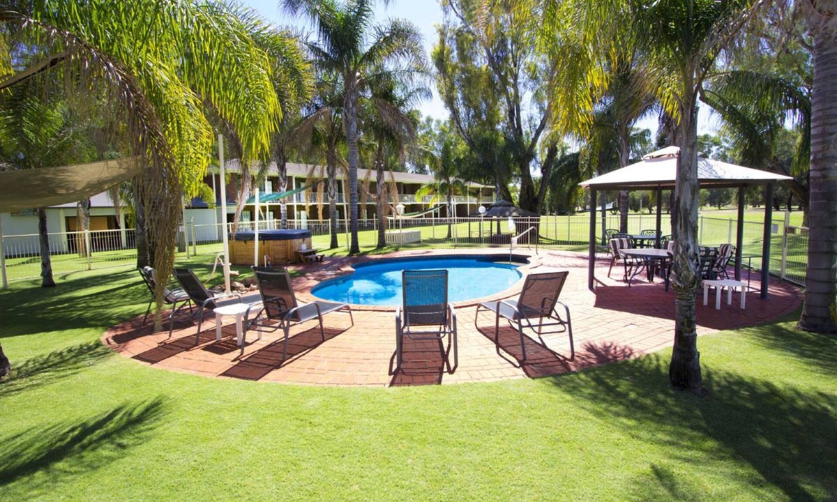 Tocumwal Hotel | Tocumwal Golf Resort