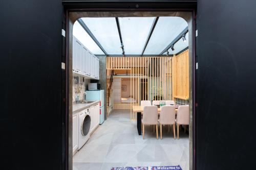 Huaihai Road Commercial Area House | Tonight Homestey Shanghai Apartment Good Location 132