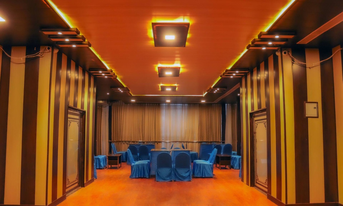 Gomti Nagar House | TR'S Edifice - A Luxury Guest House