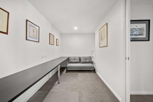 Kingston Apartment | Tranquil 2-Bed Apartment in Kingston Foreshore