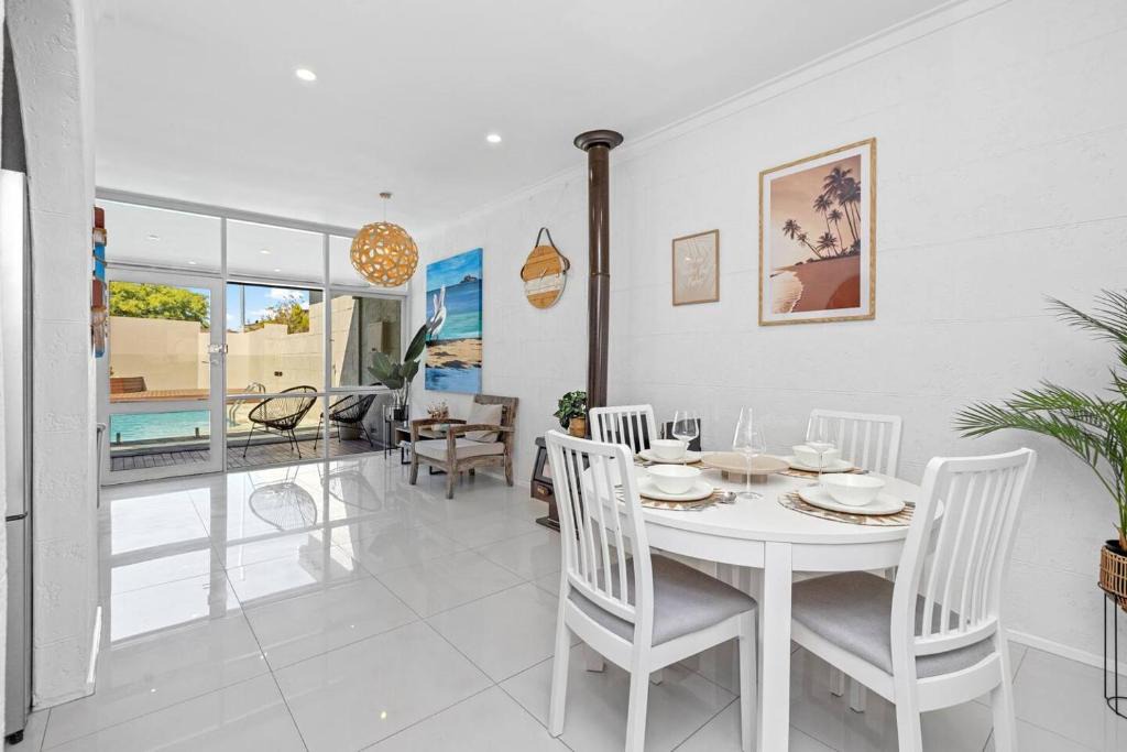 Maylands House | Tropical Zen Stylish Beach-Inspired Home w Pool