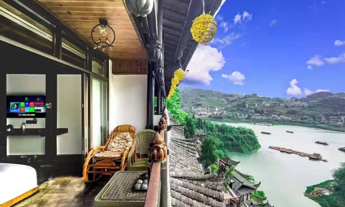 Xiangxi Hotel | Tu Wang Ju Ke Zhan