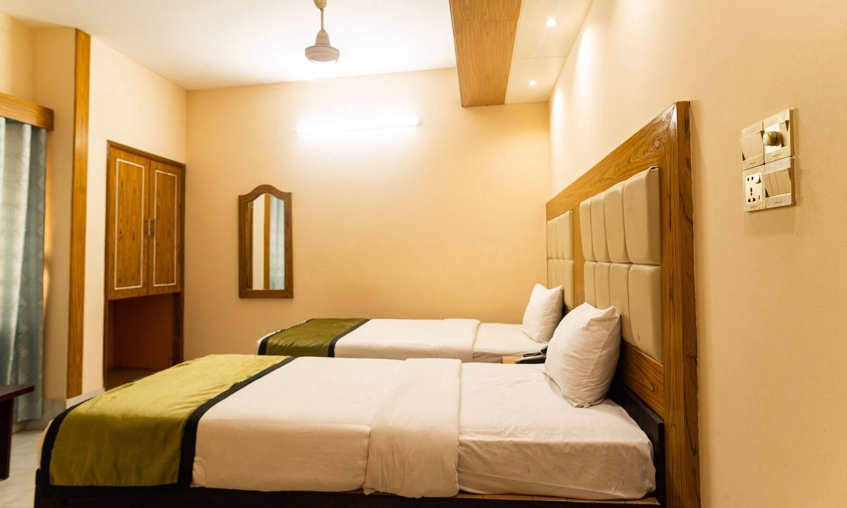Chittagong House | Twin Room - AC