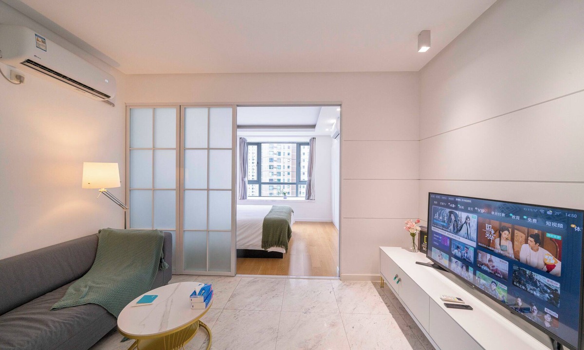 Xujiahui Bed & Breakfast | Tyms Cozy 1BR APT TianShan Dynasty View