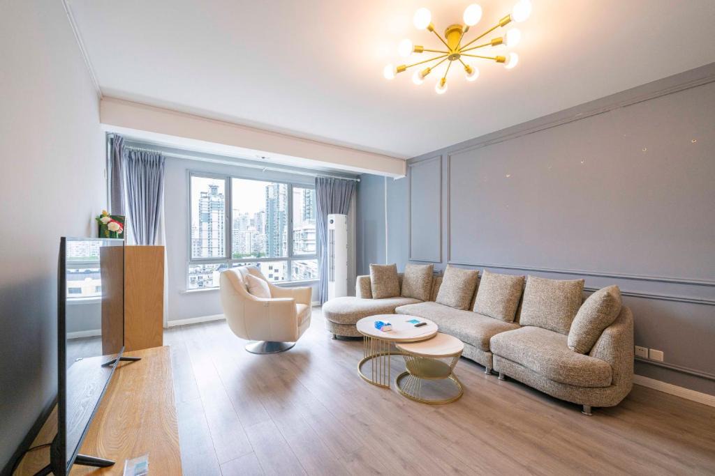 Xuhui Apartment | Tyms Prime 2BR APT Xujiahui Garden