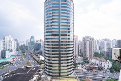 Xujiahui Apartment | Tyms Xujiahui Premium 3BR APT Steps to Metro