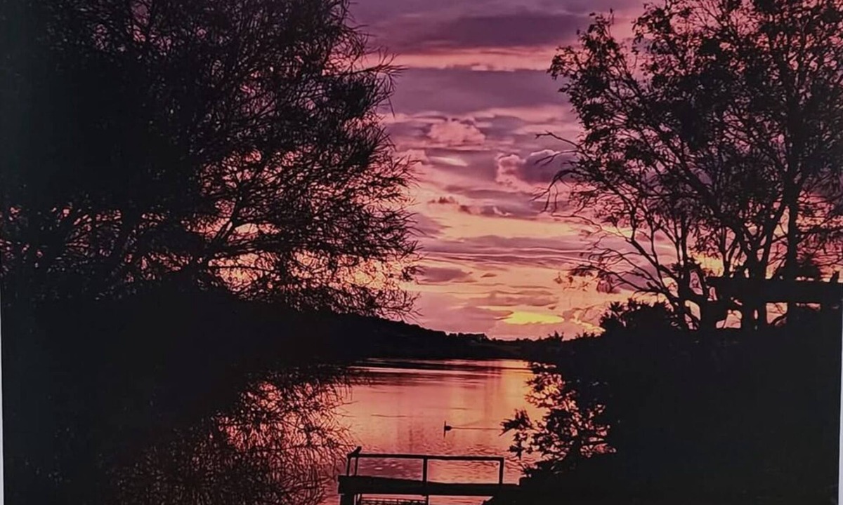 Sorell Council House | Ulmia Riverfront Retreat, Aurora viewing hotspot, Carlton River, Tasmania