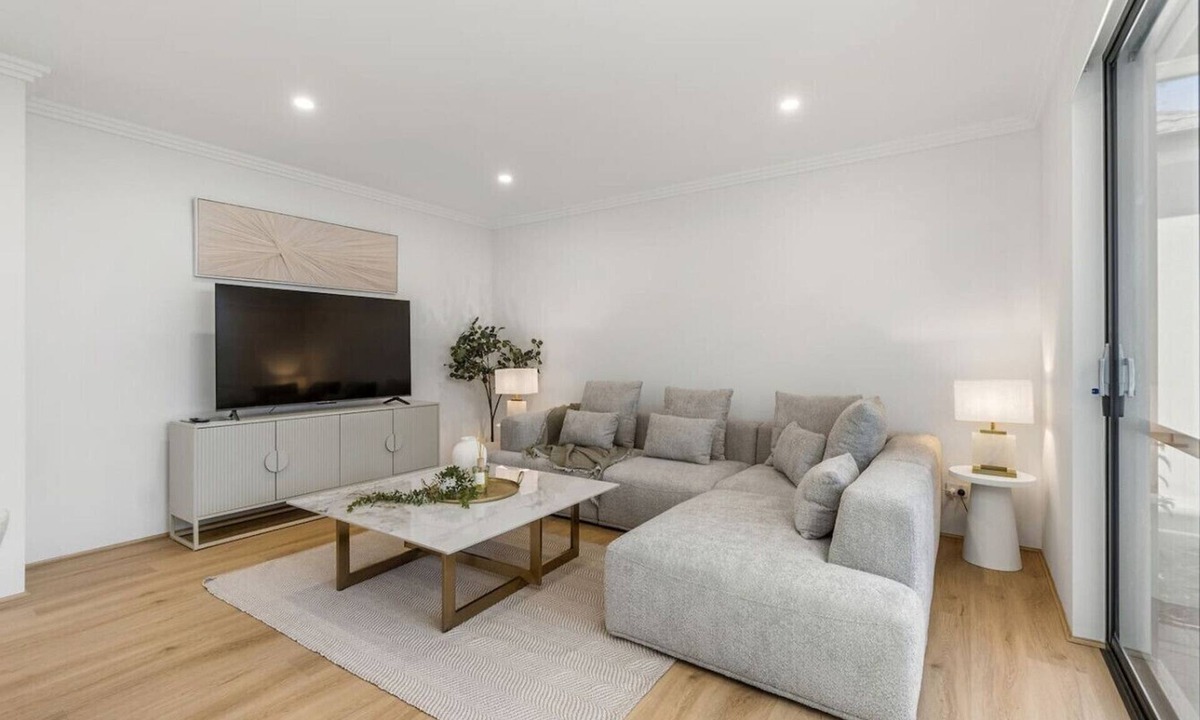 Maylands House | Ultra-Chic Modern Haven