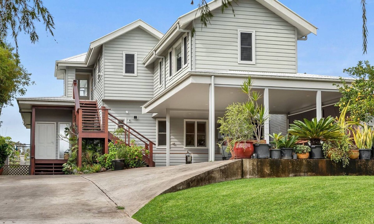 Urunga Apartment | Urunga Magic - Spacious 3-bedroom home with elevated views to catch the summer breez