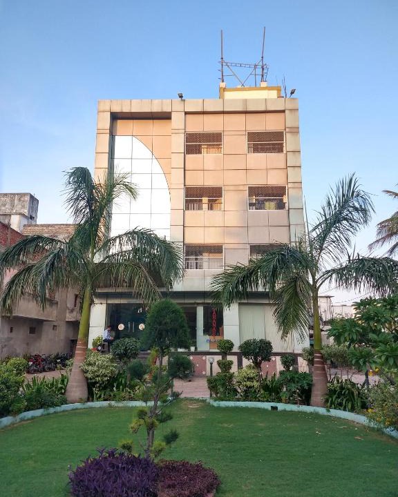 Varanasi Hotel | Varanasi Palace
