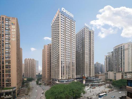 Chongqing Hotel | Vienna Hotel Chongqing Yangjiaping Pedestrian Street Light Railway Station