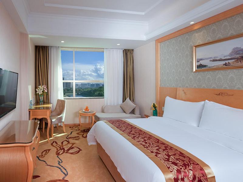 Longhua District Hotel | Vienna Hotel Shenzhen Guanlan Renming Road Heping