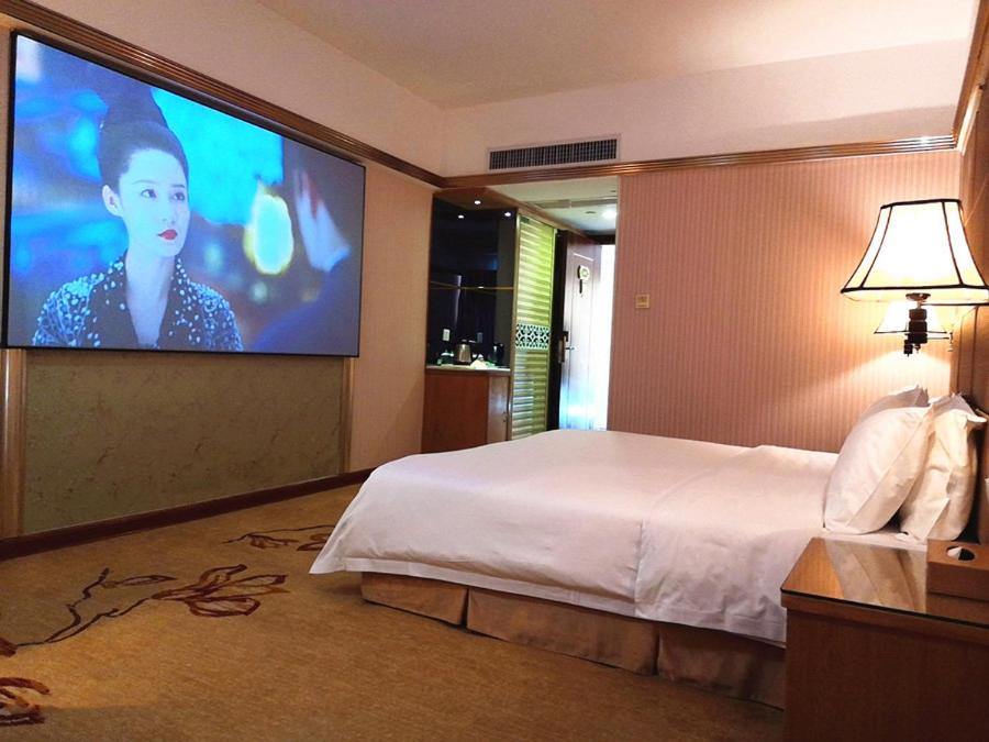 Chikan District Hotel | Vienna Hotel Zhanjiang Coast Avenue