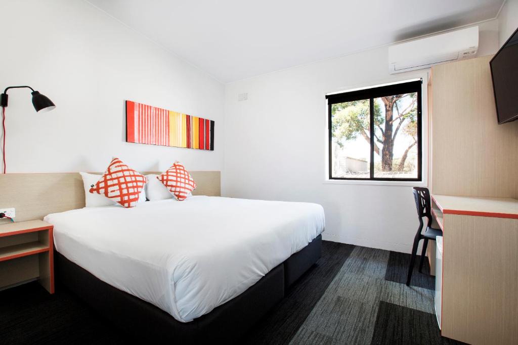 Villawood Hotel | Villawood Hotel