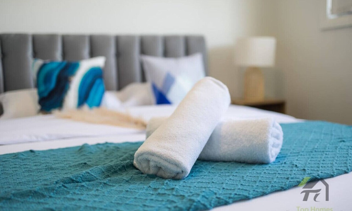 Bankstown Apartment | Vivid home in Bankstown 2B2B