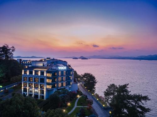 Chun'an Hotel | voco Thousand Island Lake by IHG