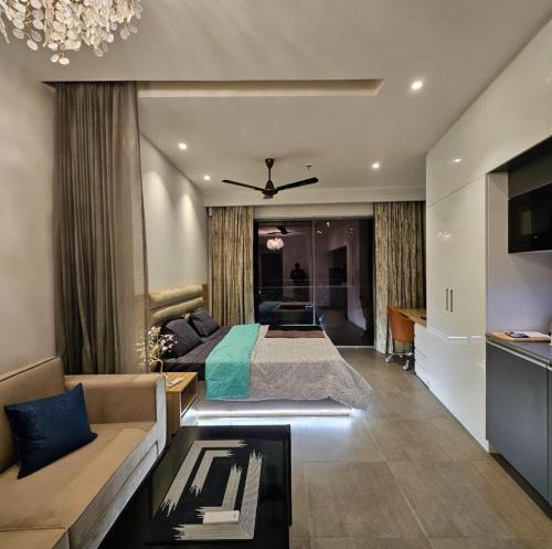 Noida Hotel | Vogue studio by Shivangi