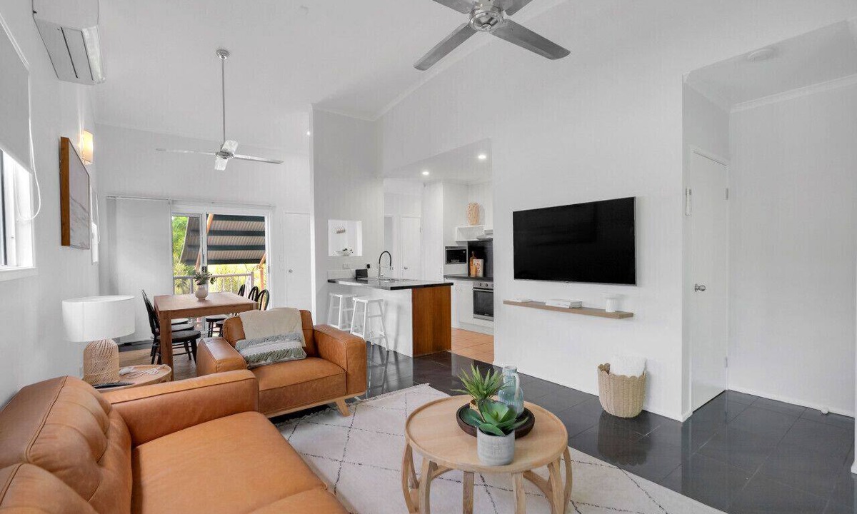 Trinity Beach Apartment | Wallaby Outlook- Tranquil Trinity Beach Retreat | Pool, Balcony & Nature Views
