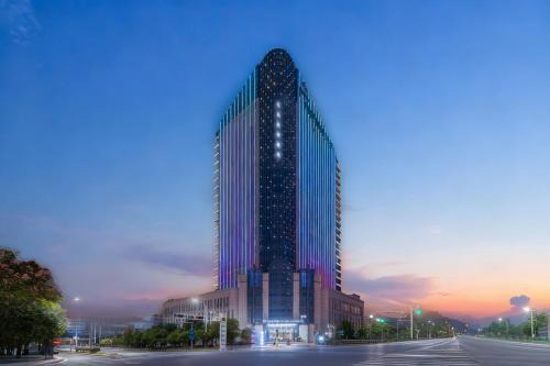 Jiulonghu Administration Office Hotel | Wanda Moments Neo, Nanchang West Railway