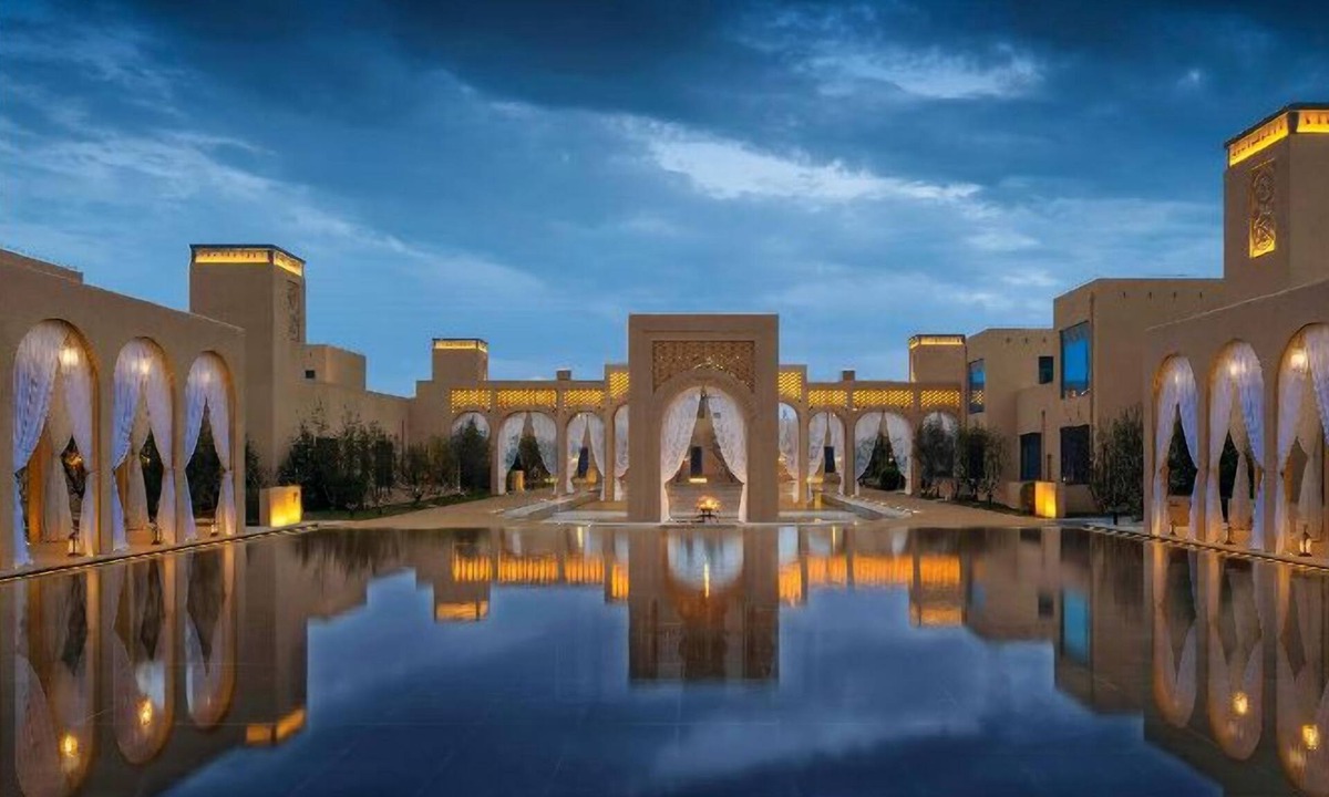 Mingsha Mountain and Crescent Spring Hotel | Wanda Vista Ganman Dunhuang