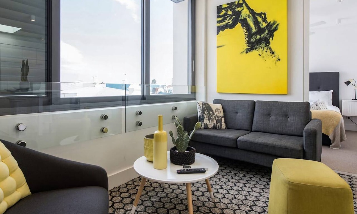 Bondi Beach Apartment | Warm Bondi Hideaway Heated Top Floor Stay