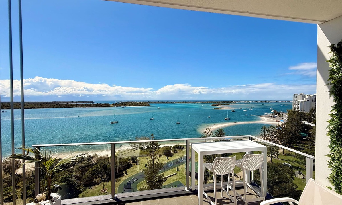 Labrador Apartment | Waterfront Gold Coast Luxury apartment on the Lagoon