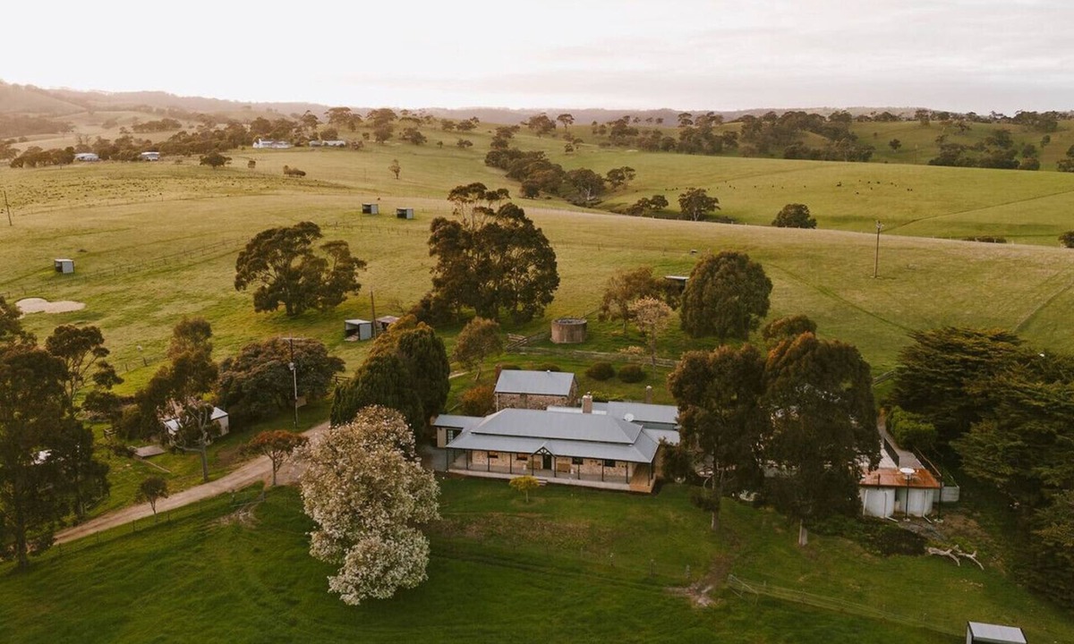 Wattle Flat House | Wattle Hills~Fleurieu Farm Stay Retreat with Pool