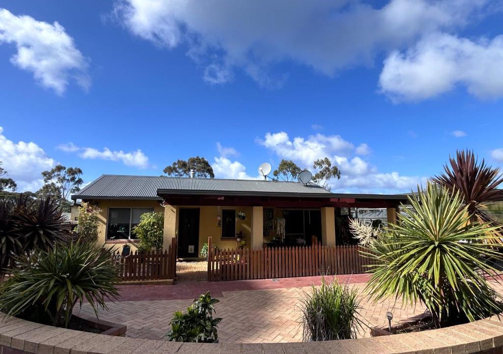 William Bay House | Wayllinga Cottage