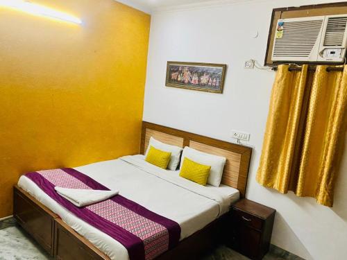 Noida Hotel | White Elephant