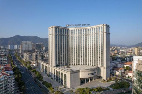 Liandu Hotel | Wyndham Grand Lishui Downtown