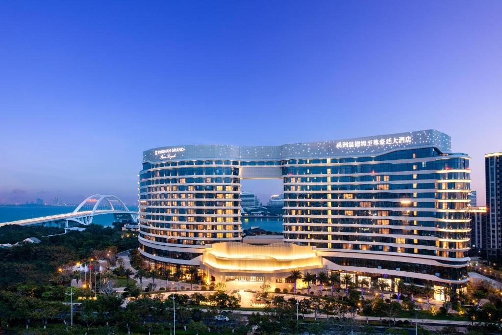 Huli Hotel | Wyndham Grand Plaza Royale Yuzhou Xiamen Wuyuan Bay