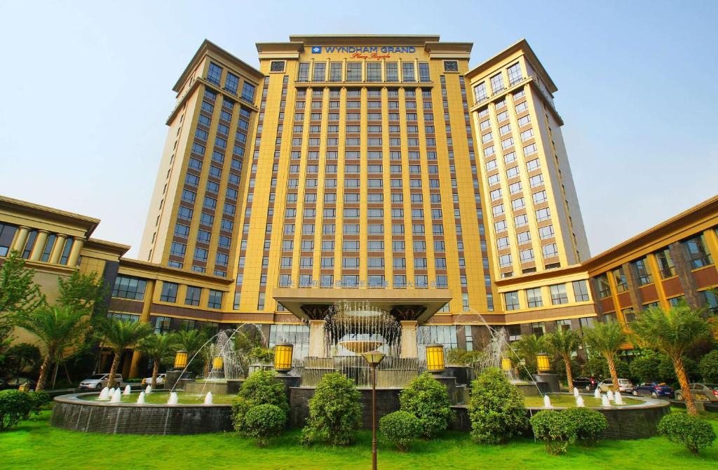 Pixian Hotel | Wyndham Grand Plaza Royale Palace Chengdu