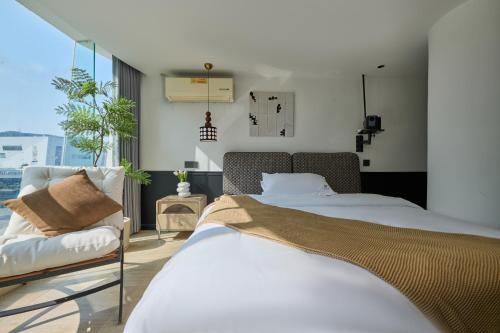 Qiancun Hotel | Xiamen Puyiju Movie Theme Hotel
