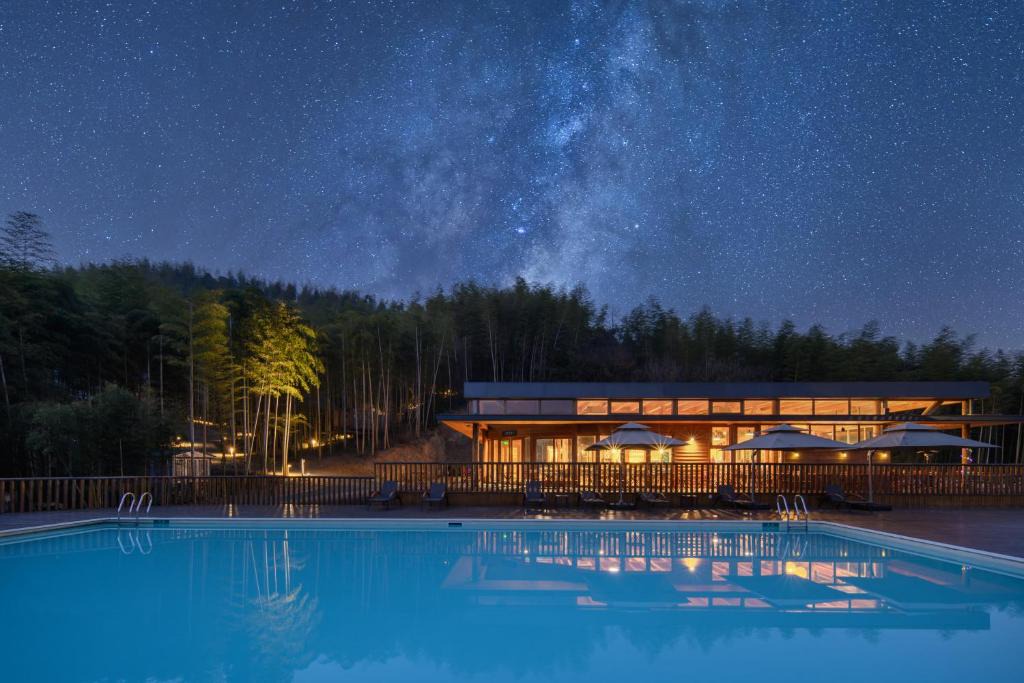 Deqing County Hotel | Xiang Yue Lake International Resort