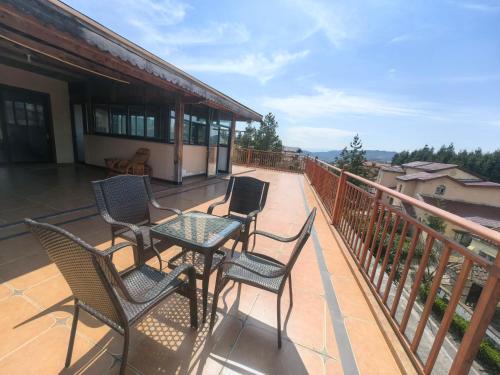 Baoshan Villa | Xiannv Mountain House